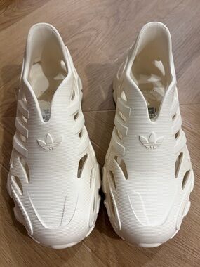 adidas Cream/Off-White Foam Clog with Trefoil Insole size 4/EU 36